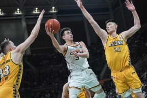 九游包含里程碑夜！辽宁本钢篮板制胜，中超加时末段刷纪录，悬念犹存，年轻球员得到机会的词条